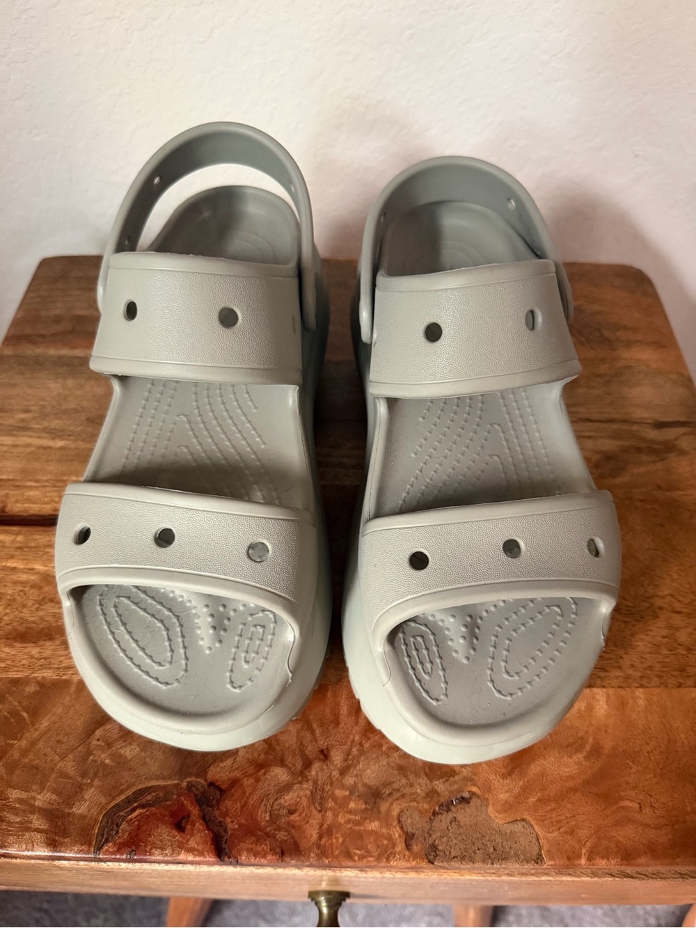 Crocs megacrush platform sandals lightly worn - size 7
